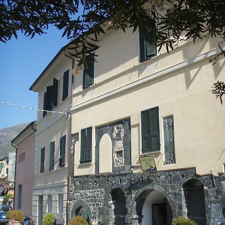 Ospitalia Del Mare Hostel Levanto Exterior photo